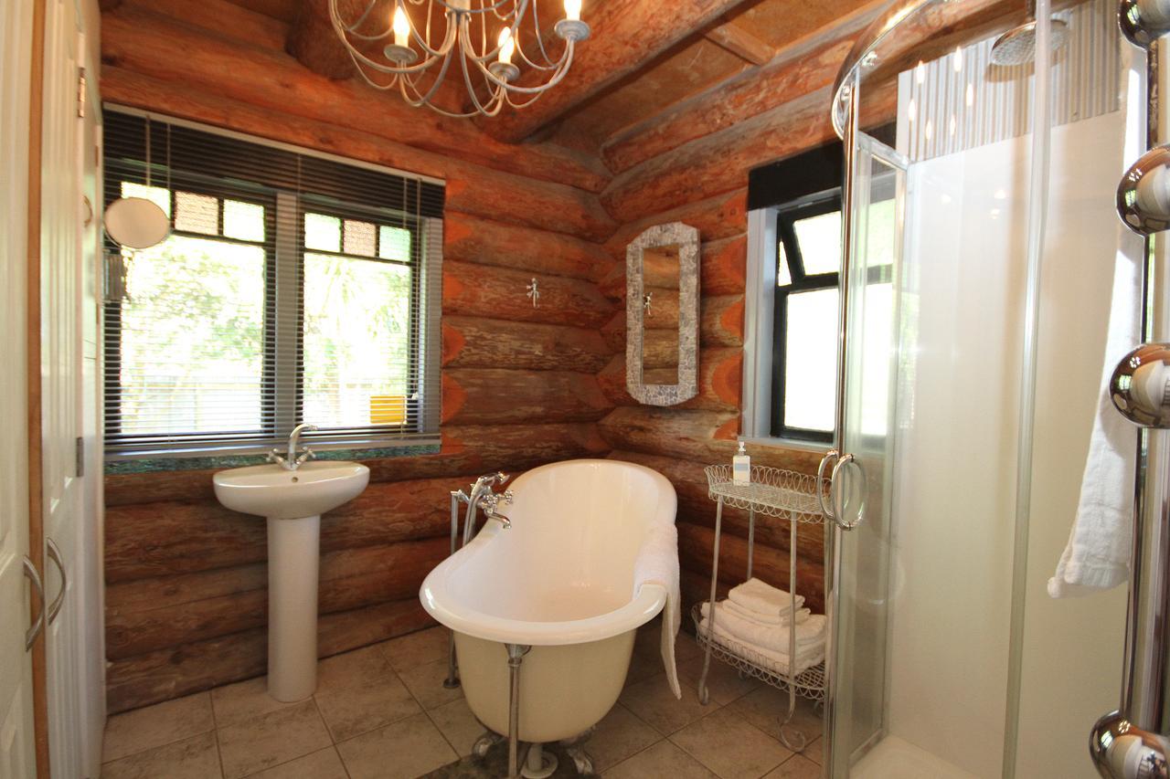 The Log Cabin & Packing Shed Villa Waihi Exteriör bild